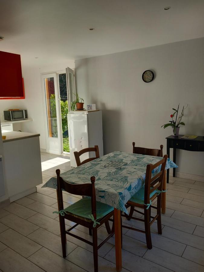 Petit Chalet En Bois Reynès Екстериор снимка